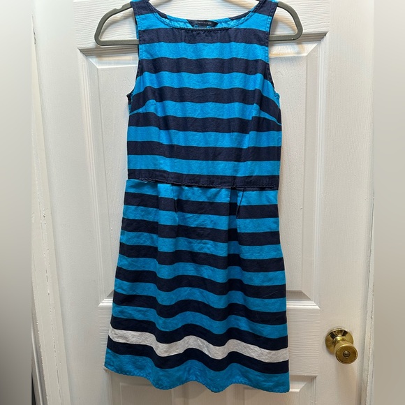 Tommy Hilfiger Dresses & Skirts - Tommy Hilfiger blue sleeveless dress size 4